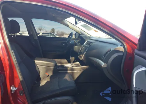 2016 Nissan Altima 2.5 Sv z USA, uszkodzony, nr VIN 1N4AL3AP5GC146627